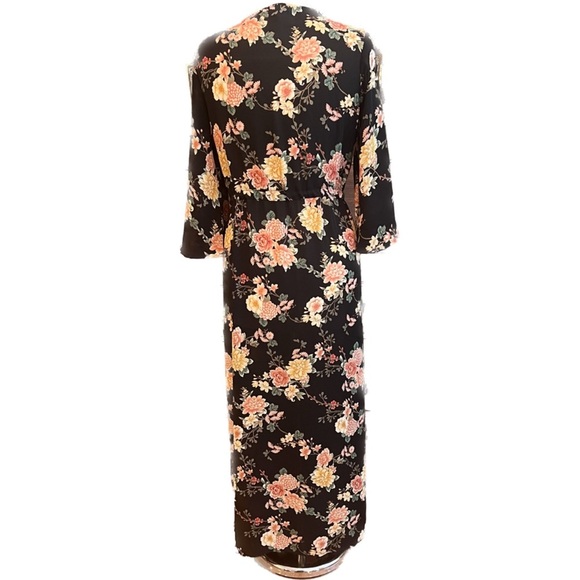 Elegant Black Floral Robe / Topper - Picture 7 of 7